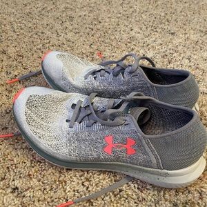 Underarmor tennis shoes